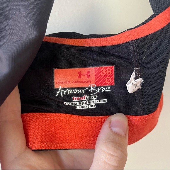 Under Armour HeatGear Armour Sports Bra 36D | Black Red High Impact Workout Bra - Picture 12 of 13